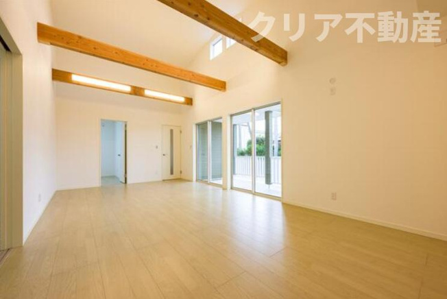 【居間・リビング】 | ベイシアモール１分♪富士見町原之郷平屋