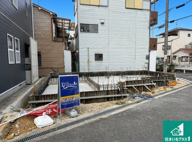和泉市富秋町　第3期　新築一戸建ての外観|周辺は落ち着いた街並みの住宅地！子育てがしやすい住環境です！まだ未完成ですが、現地でしかわからない事もございます。是非一度ご覧ください。