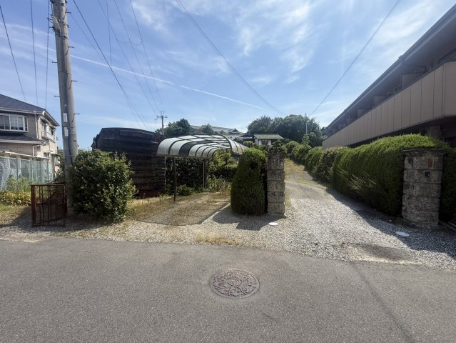 泉佐野市泉ケ丘3丁目　中古戸建の駐車場
