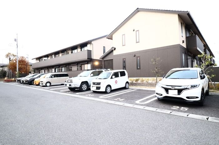 ブリエ　Ⅱの駐車場