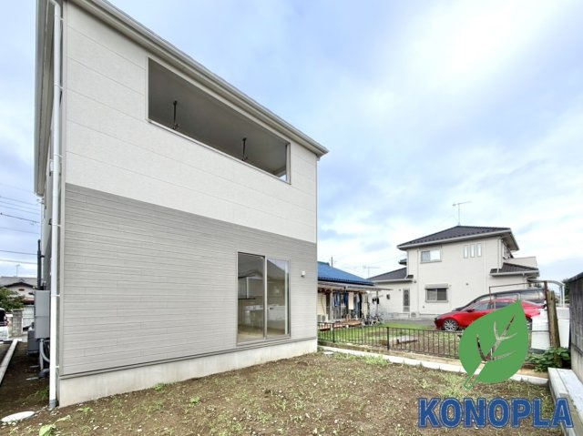 【新築戸建】本庄市児玉町金屋第7の外観|■外観（2号棟）｜陽だまりのリビング、家事らくキッチンのお家、ついに完成！永く住むほどに愛着を深める、味わい豊かなデザインです。完成したばかりの新築を、一度ご覧になってみませんか？