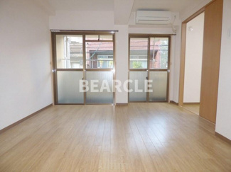 【居間・リビング】 | サンハイツまつばら | ゆったり過ごせる居間です
