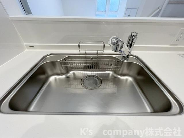 ◎茅ヶ崎市十間坂2丁目　新築戸建　2号棟のキッチン|耐久性に優れたステンレス素材のシンク◇