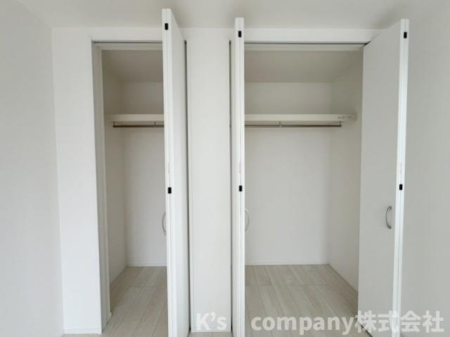 ◎茅ヶ崎市十間坂2丁目　新築戸建　2号棟の収納|洋室6.9帖の収納スペース◇