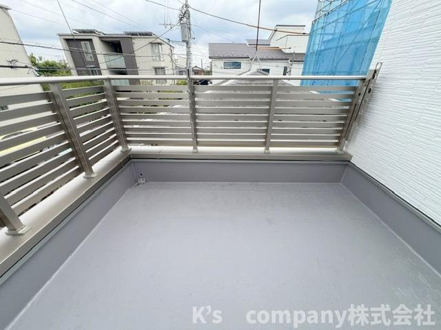 ◎茅ヶ崎市十間坂2丁目　新築戸建　2号棟のバルコニー|ワイドバルコニー◇主寝室から出入りができます♪