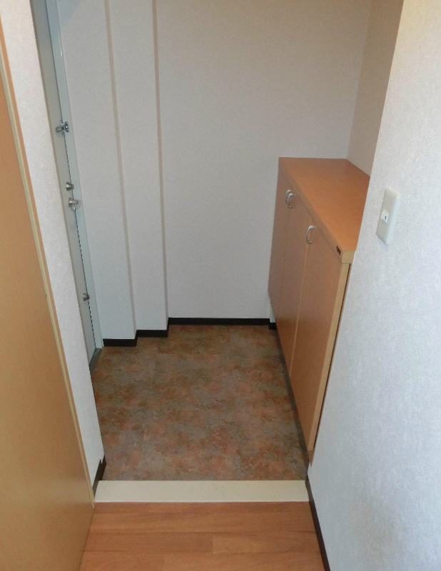 エクセレントフィールドの玄関