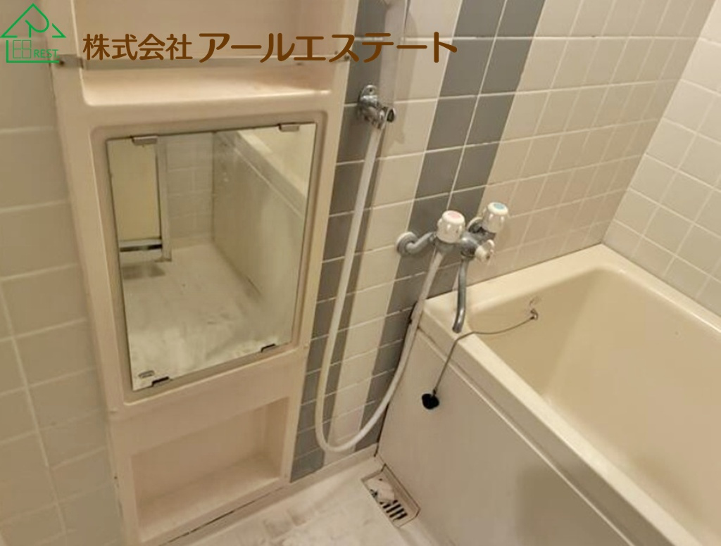 日光ハイツ加古川壱番館　　　山陽電鉄「浜の宮駅」徒歩13分の浴室
