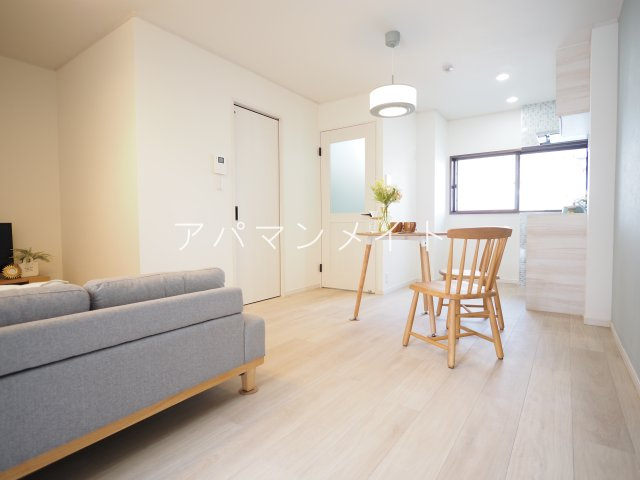 【居間・リビング】 | シティハイムエヴァグリーンB | 参考写真になります