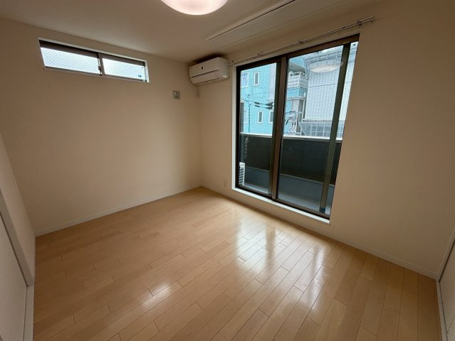 ラ・マシア田川北の洋室