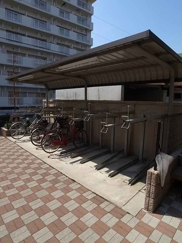カルナック石鍋のその他共用部分