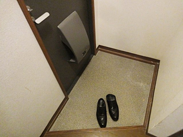 シャーメゾン川面の玄関