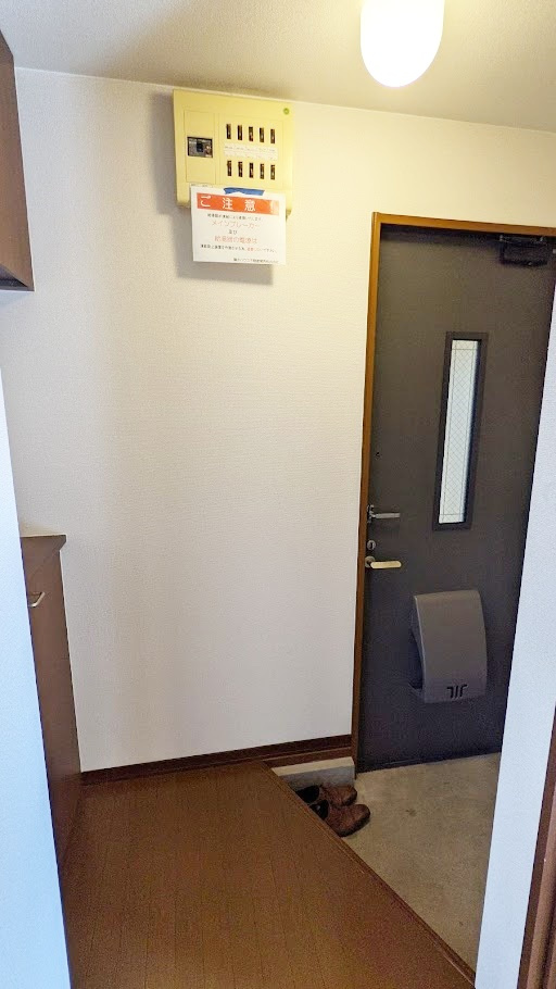 シャーメゾン川面の玄関