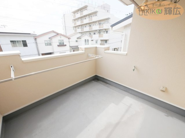 明石市二見町西二見駅前3丁目　中古戸建のバルコニー