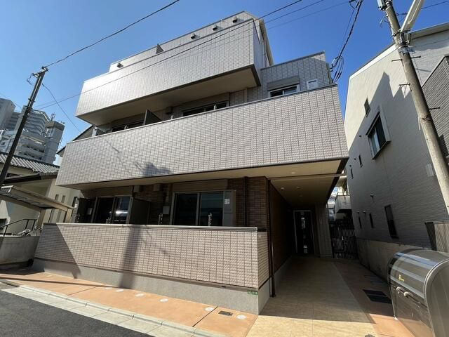 リアン　ブランシアの外観
