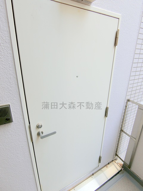 ワイズコープの玄関