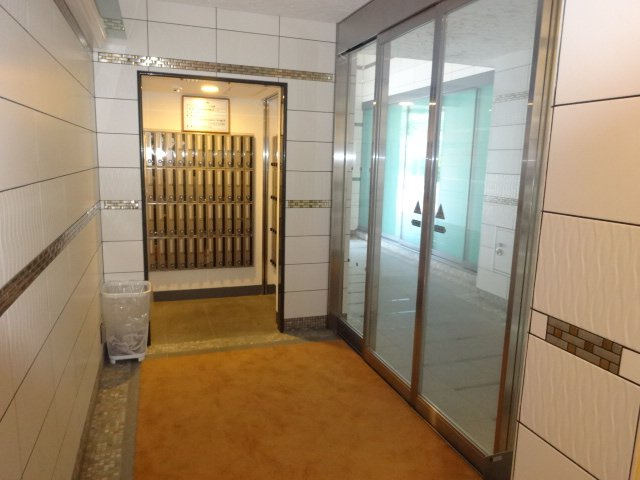 ビガーポリス１３３宝塚のロビー
