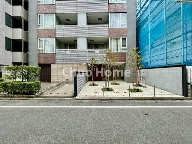 クローバー亀戸のエントランス|【エントランス】マンションのエントランスは、その物件の印象を決める、顔とも言える場所です。毎日通る場所ですからきれいなのが一番です。