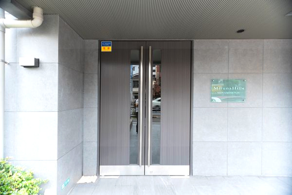 ミルーナヒルズ南千住のエントランス|落ち着いたエントランスです