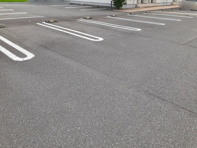 Ａｌｉｖｅ　ｉｔ　刻　Ⅰの駐車場