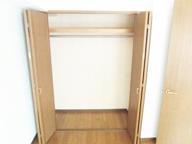 クレスト王子Ⅰの収納|収納スペースは各居室にあります！