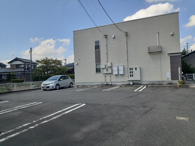 ミューセブンの駐車場