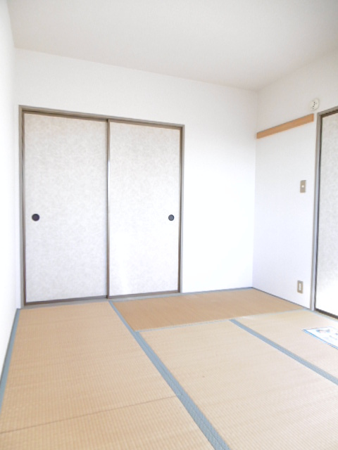 レジデンス国分II【10,000円キャッシュバック対象物件】の子供部屋|子供部屋としても使い勝手の良いお部屋です