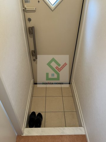 ラメゾンマロニエの玄関
