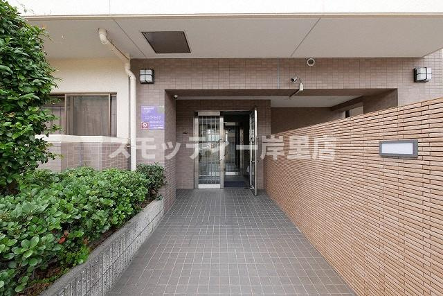 アルファ帝塚山のエントランス