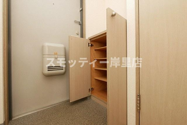 アルファ帝塚山の玄関