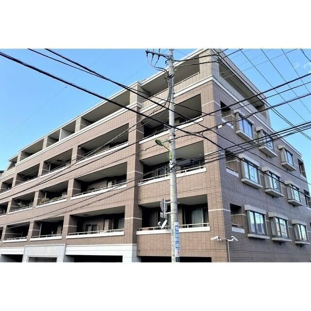 ファミールグラン等々力の外観