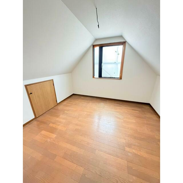 神屋町貸家の洋室