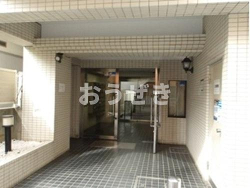 ライオンズマンション横浜長者町南のエントランス