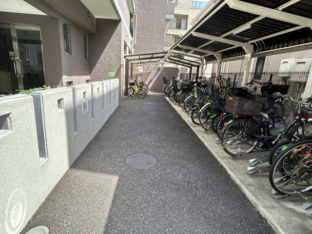 シャリエ赤羽の駐輪場