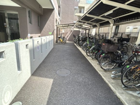 シャリエ赤羽の駐輪場|空き状況は直近で確認させていただきます。