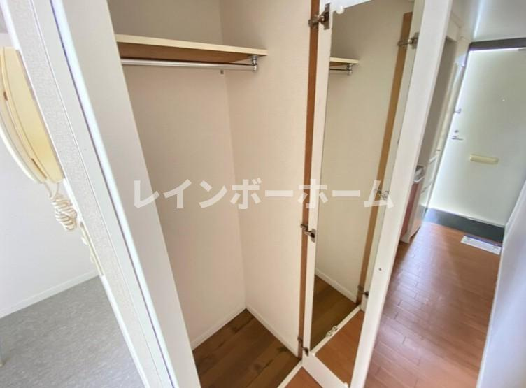 レオパレス下新倉Ａの居間・リビング