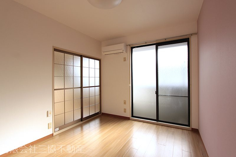 アド・ザックス本町5番館|洋室6帖　※別部屋同間取り写真につき相違有