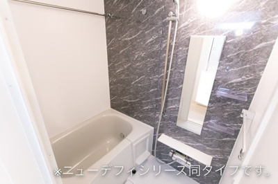 【浴室】 | アンソレイエ．ＲＩＯ　Ａ　1LDKHTW | コンパクトで使いやすいお風呂です