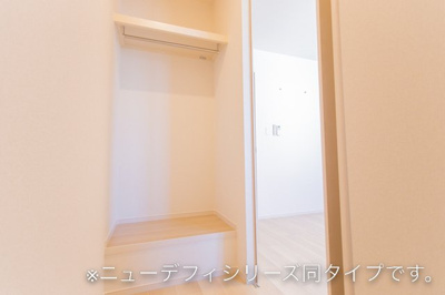 【収納】 | アンソレイエ．ＲＩＯ　Ａ　1LDKHTW | こまごまとしたものを収納できそうですね