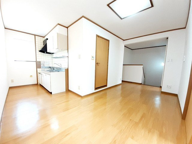 プレステージ２１　Ⅰの居間・リビング|こちらの居間で趣味の時間をお楽しみください