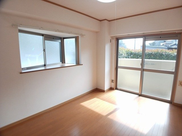 クレアーレ加用の内装|内装は落ち着いています