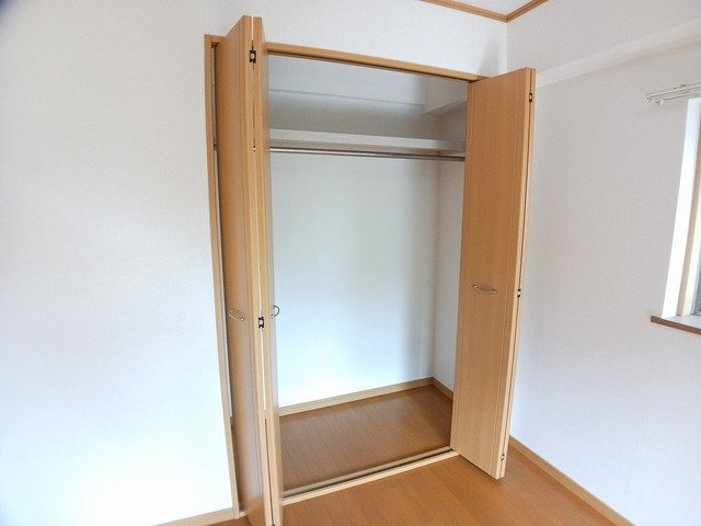 クレアーレ加用の収納|大きなものも収納できそうです