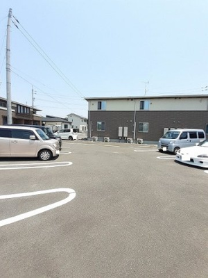 【駐車場】 | ボヌール・ジェイ　Ⅱ　2DKHW | 車をお持ちの方に嬉しい駐車場付きの物件です