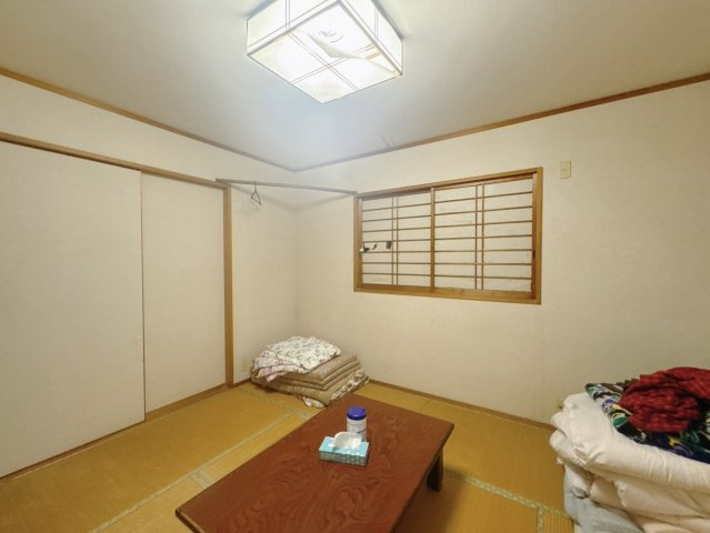 【中古戸建】羽生市大字上新郷の和室|■和室｜和室を書斎にしたり、冬にはコタツを敷いて家族みんなで年越しをするのもいいですね。家族みんなのお気に入りの空間になります♪