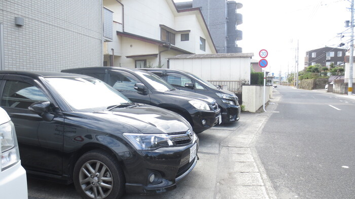 【駐車場】