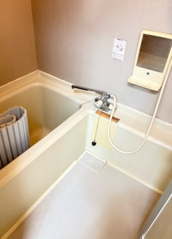 メゾネット和の浴室
