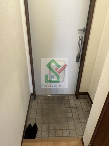 アムールユタカの玄関