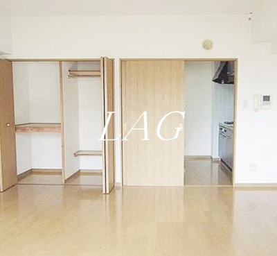 【居間・リビング】 | アクア・ガーデン | 洋室のお部屋です。