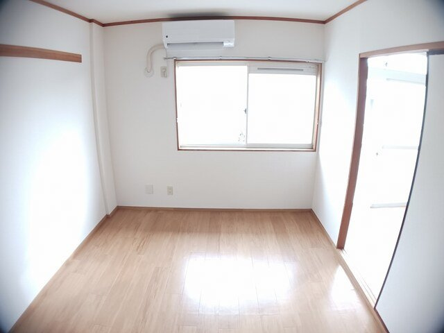 アーバン岩崎台の内装
