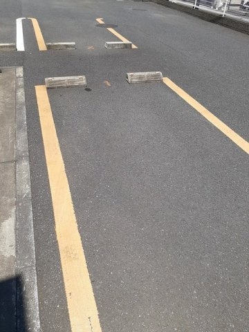 サンビームⅢの駐車場