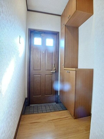 エクセラン原の玄関